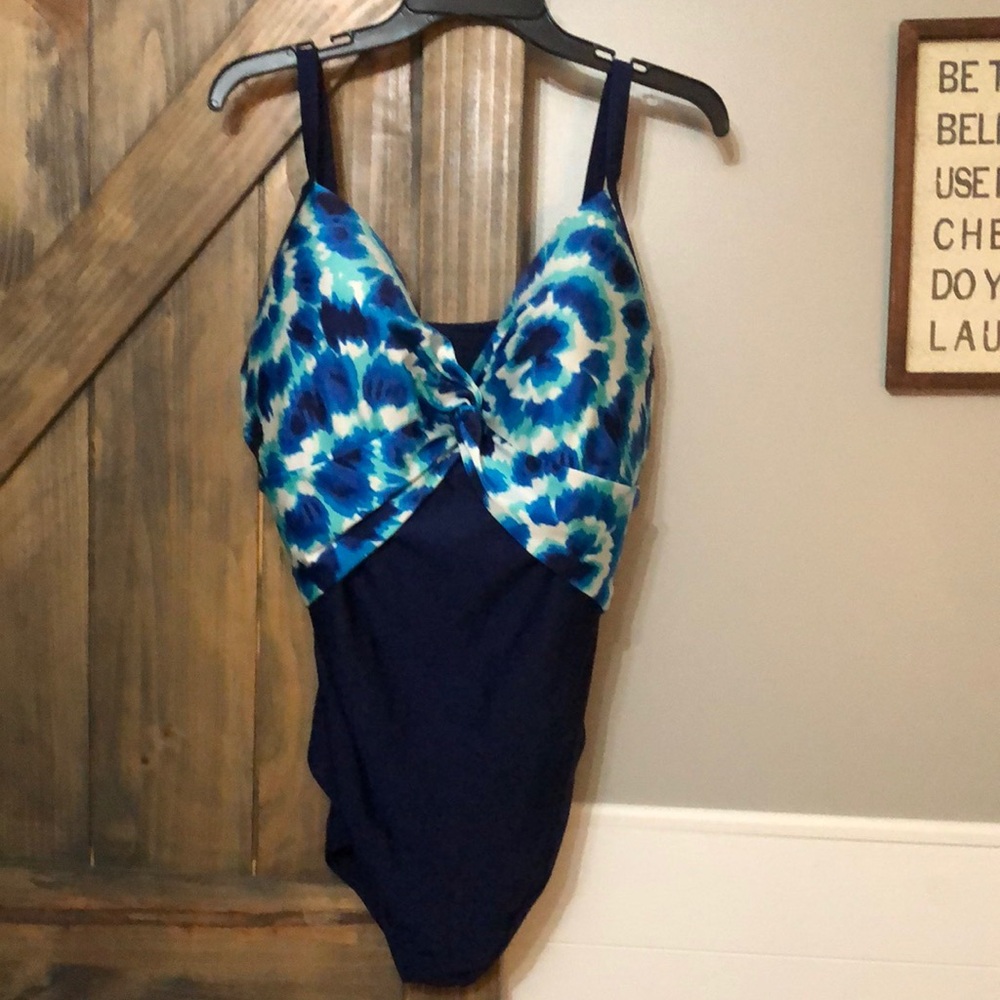 Mag Sculpt Miracle Swimsuit Size 26